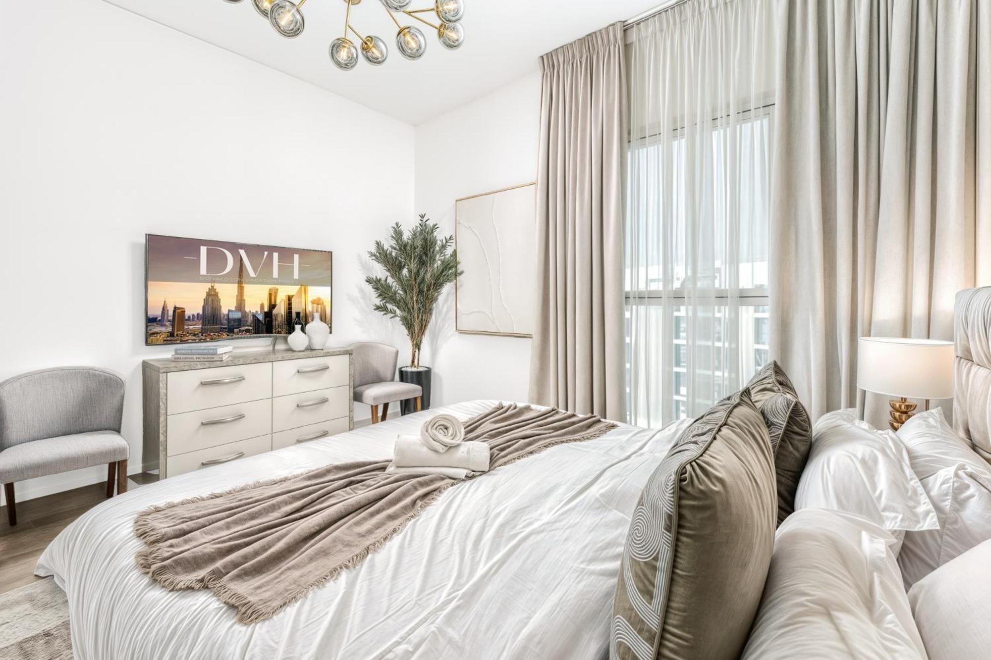 Luxury 2br, Yas Island By Ferrari World & Yas Mall Apartment